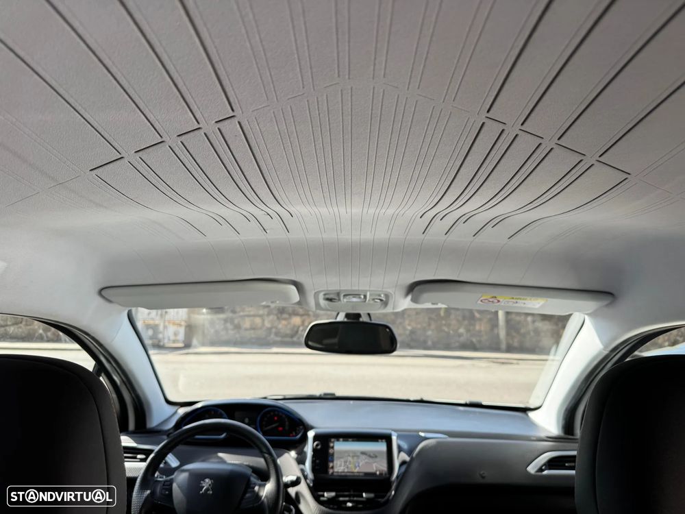 Peugeot 2008 1.2 PureTech Crossway - 12