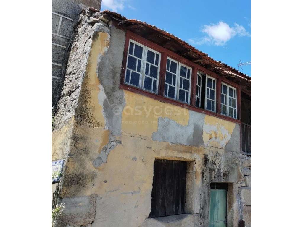 Moradia Geminada para reconstruir em Abrunhosa-a-Velha, Mangualde - Grande imagem: 3/4