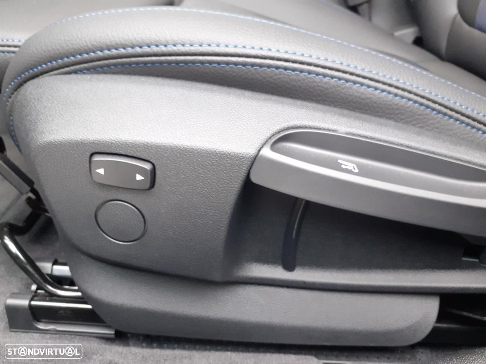 BMW 118 i Pack Desportivo M Auto - 12