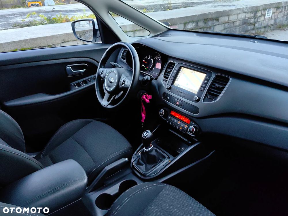 Kia Carens 1.7 CRDi 141 UEFA EURO 2016 - 22