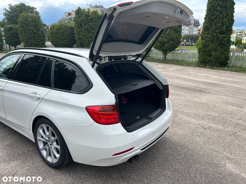 BMW Seria 3 330d Sport Line - 16