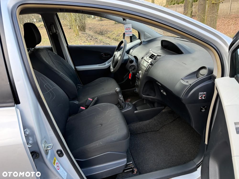 Toyota Yaris 1.0 VVT-i Sol - 21