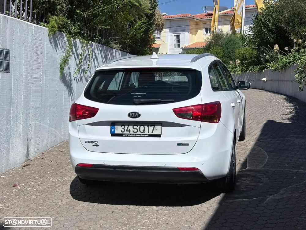 Kia Ceed SW 1.6 CRDi Nav Line - 26