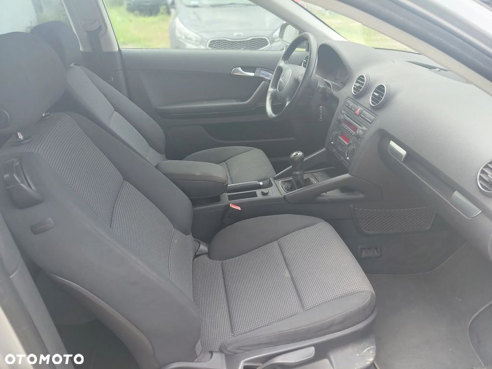 Audi A3 3-drzwiowe 2.0 TDI DPF Ambiente - 15