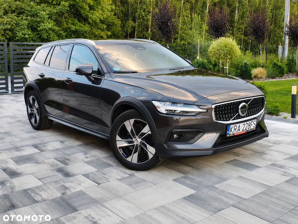 Volvo V60 Cross Country Ultimate B4 D AWD - 1