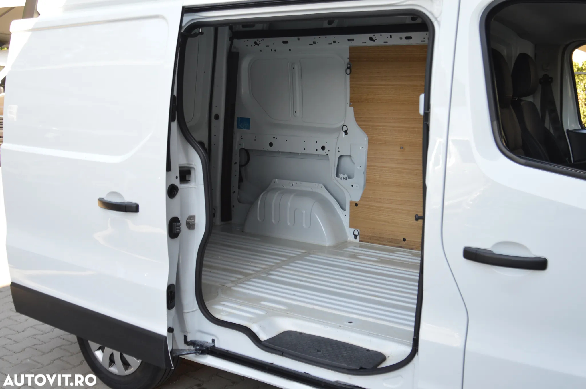 Renault Trafic 1,6CDI L1H2 - 25