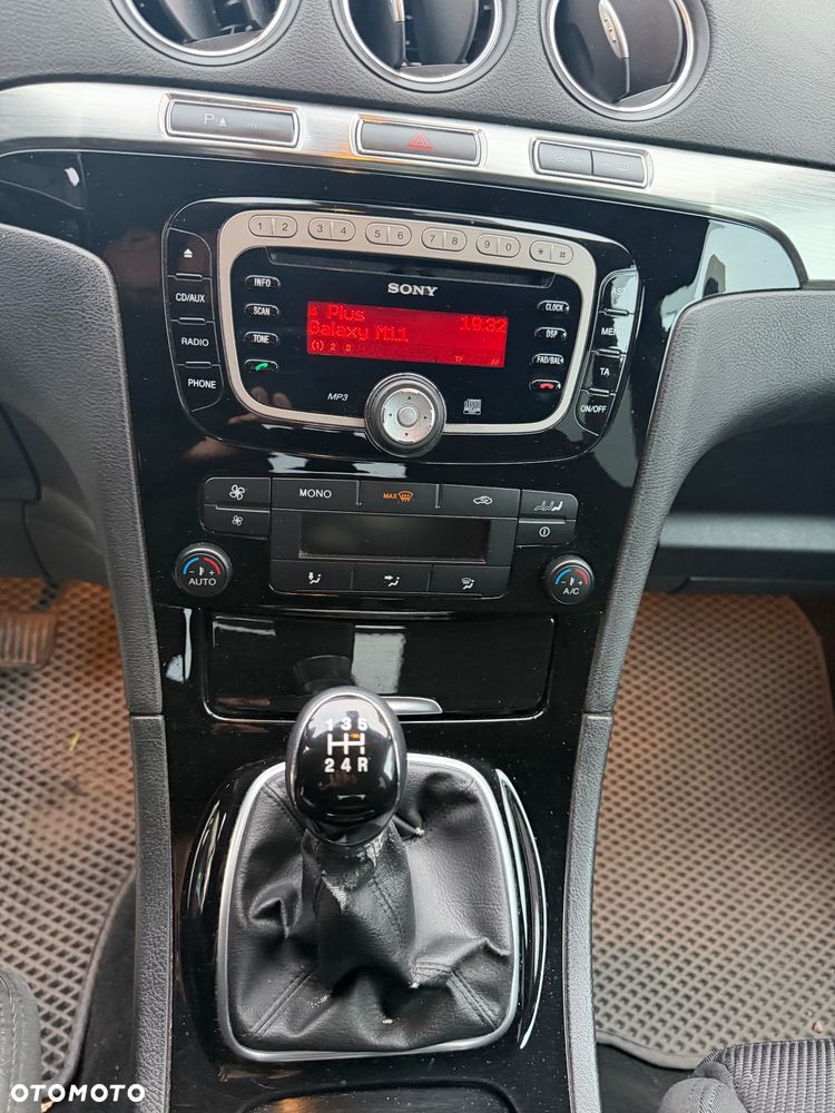 Ford Galaxy 2.0 FF Titanium - 14
