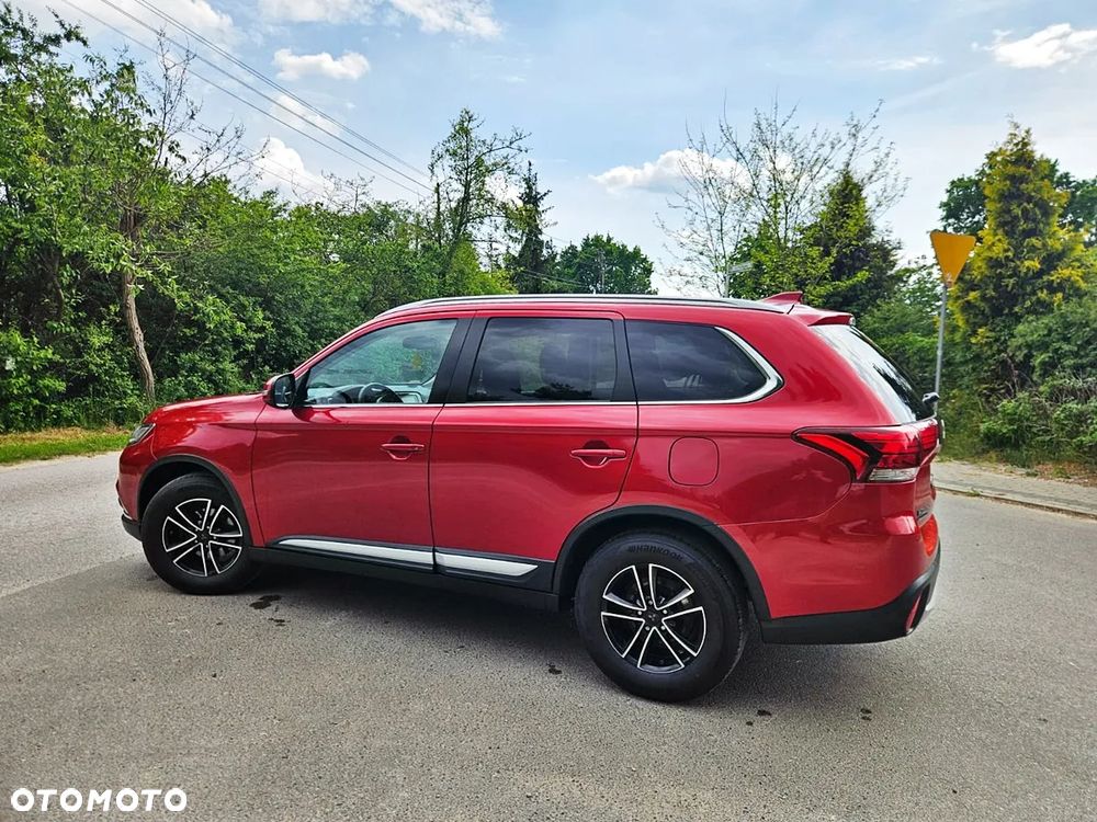 Mitsubishi Outlander 2.0 2WD SUV-Star - 11