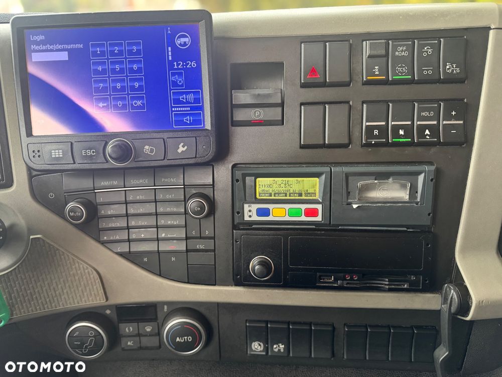 Volvo FM 330/ACC/ Euro6 /CHŁODNIA / DŁUGOŚĆ 12M /24 EURO PALET/ - 23