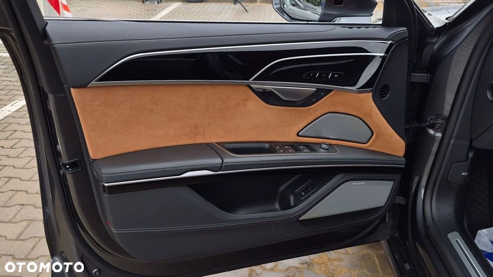 Audi A8 - 18