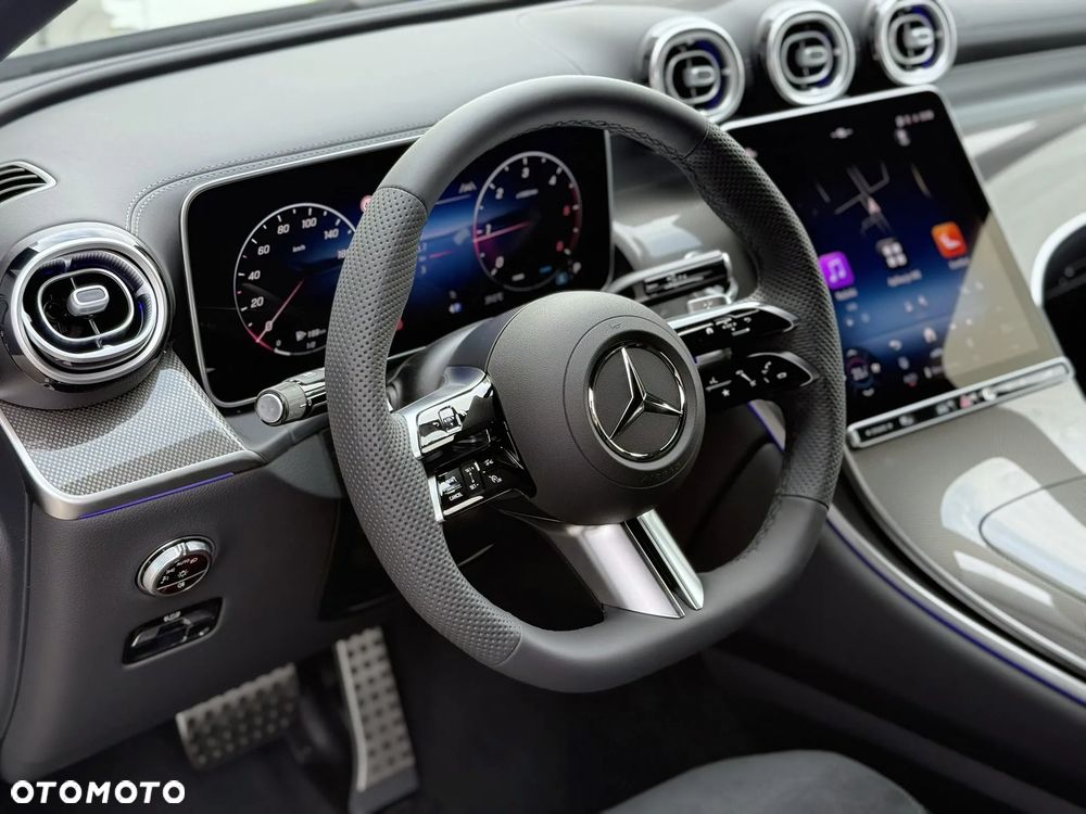 Mercedes-Benz GLC - 22