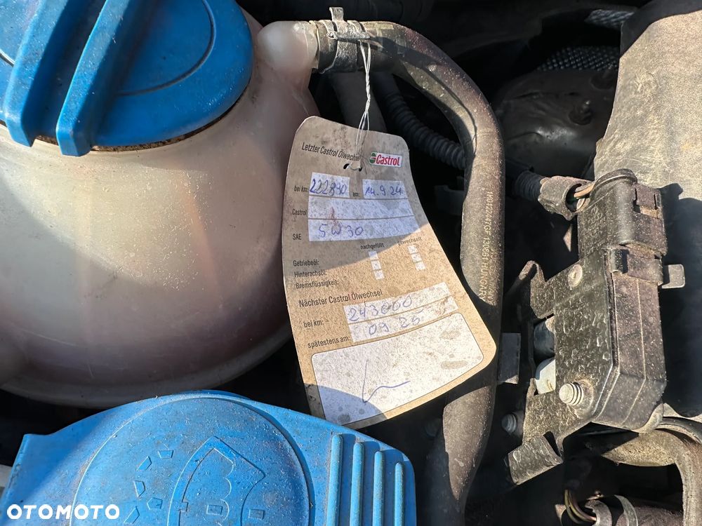 Volkswagen Golf 1.6 TDI DPF BlueMotion - 12