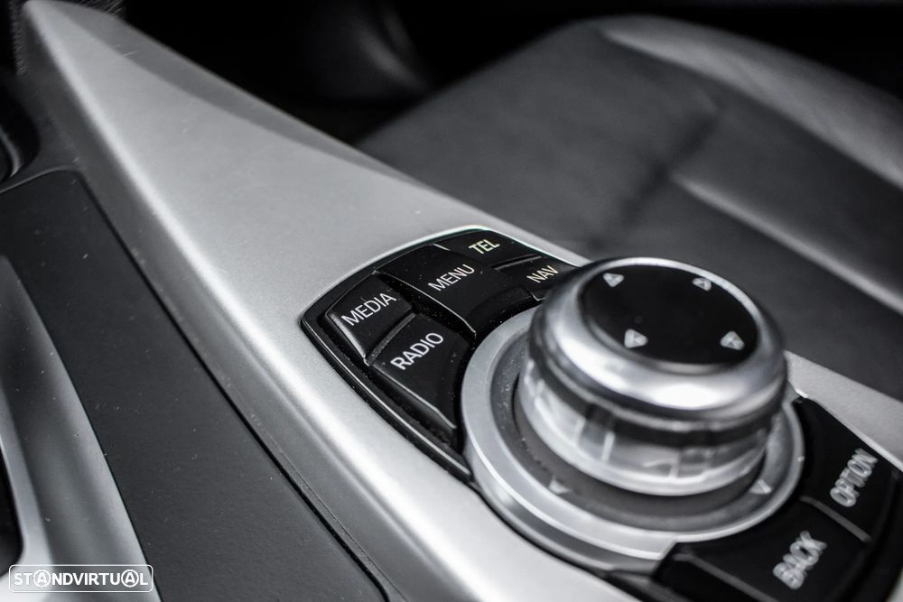 BMW 320 ver-d-touring-ed-advantage-auto - 22