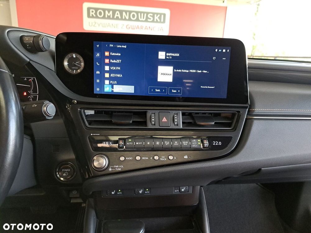 Lexus ES 300h Business Edition - 21