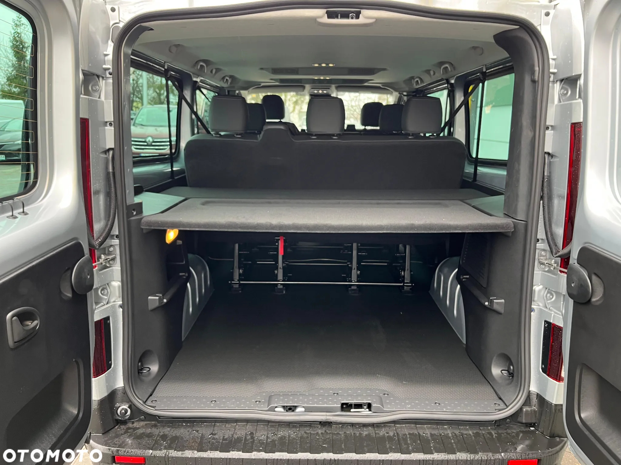 Renault Trafic - 14