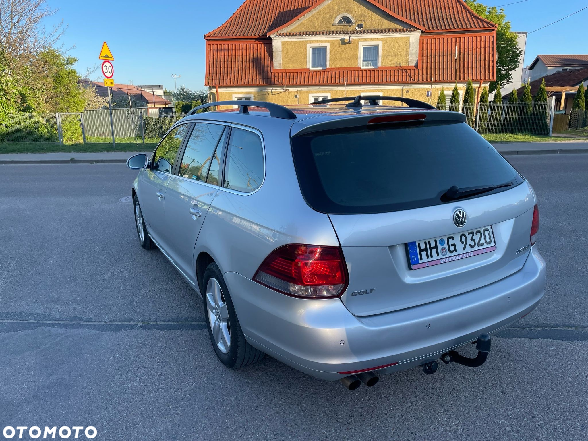 Volkswagen Golf 2.0 TDI DPF Highline - 17