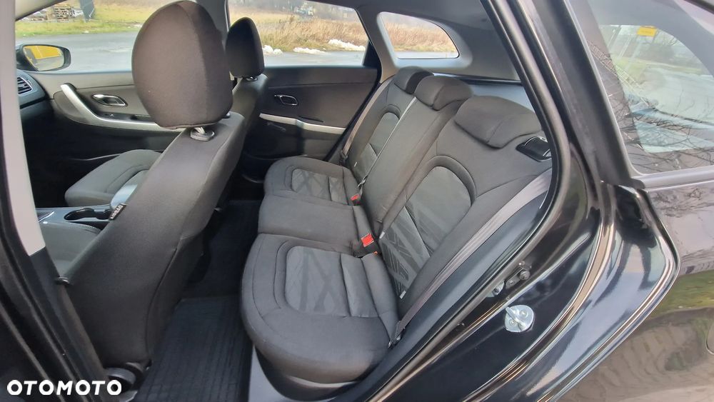 Kia Ceed 1.6 GDI Platinum Edition - 28