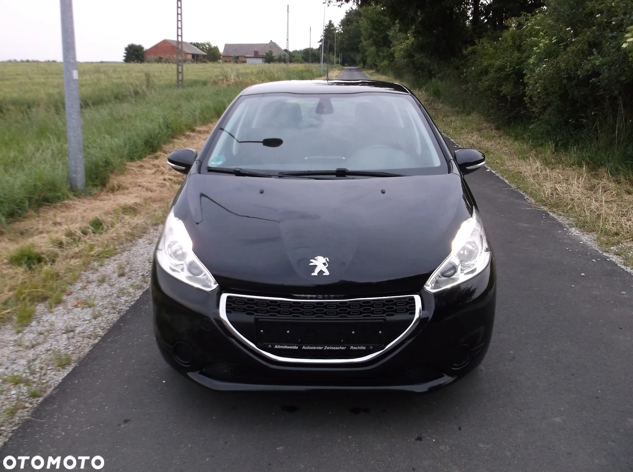 Peugeot 208 1.2 PureTech Allure - 23