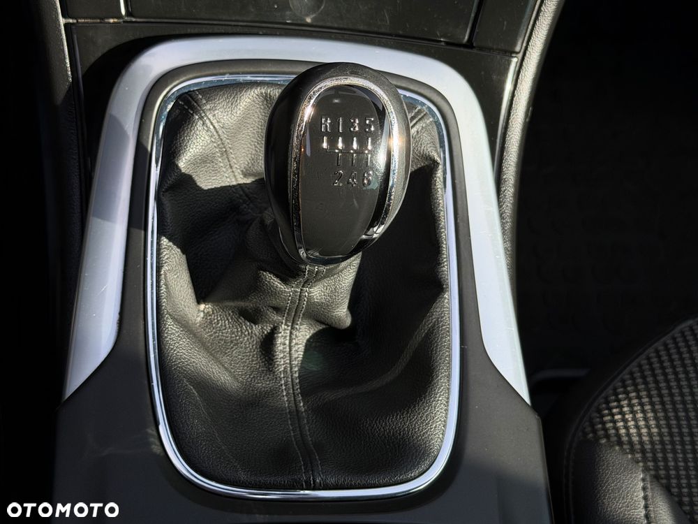 Opel Insignia - 27