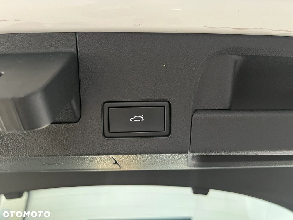 Volkswagen Arteon 2.0 TDI 4Motion R-Line DSG - 34