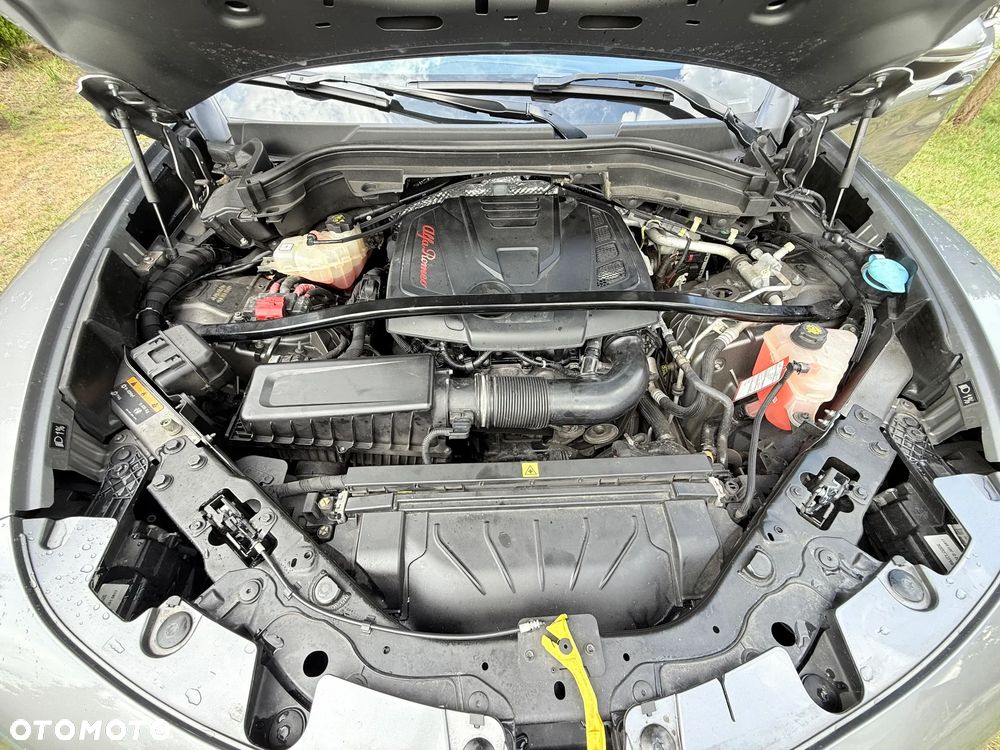 Alfa Romeo Stelvio 2.0 Turbo TI Q4 - 12