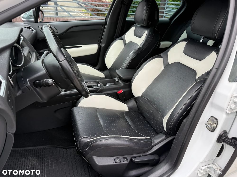 Citroën DS4 1.6 VTi SoChic - 29
