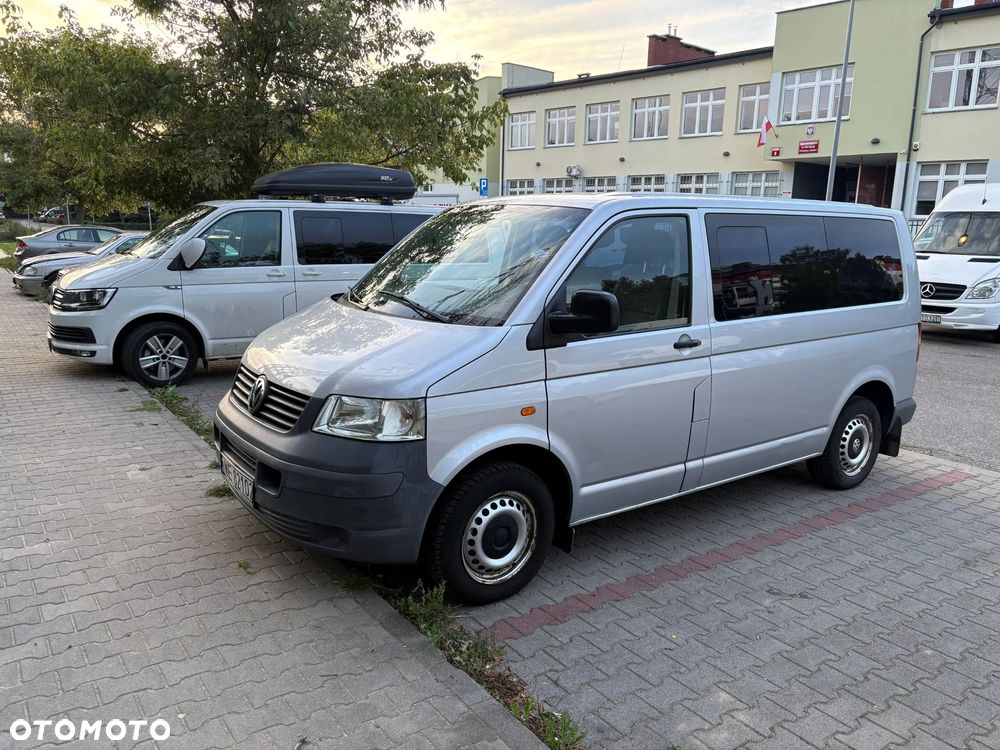Volkswagen Transporter - 1
