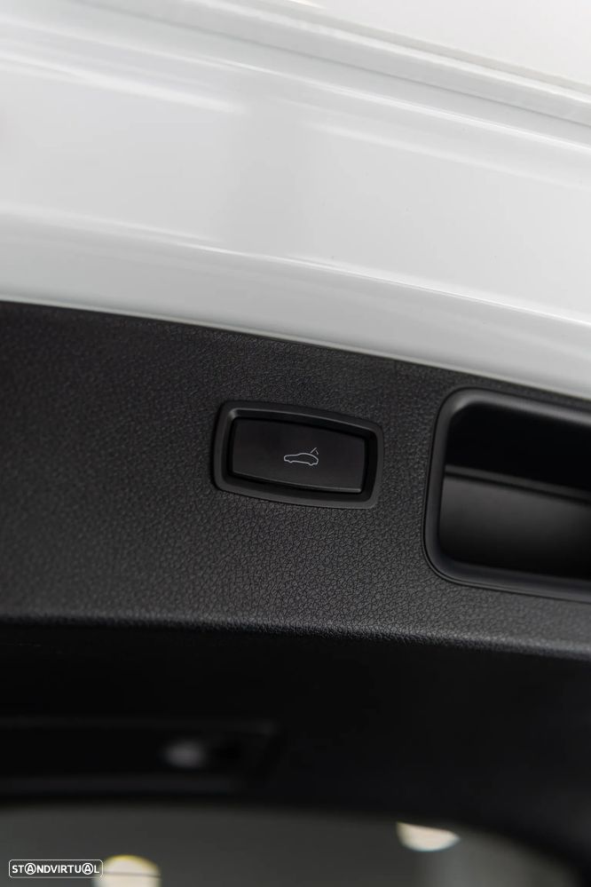 Porsche Macan S - 16