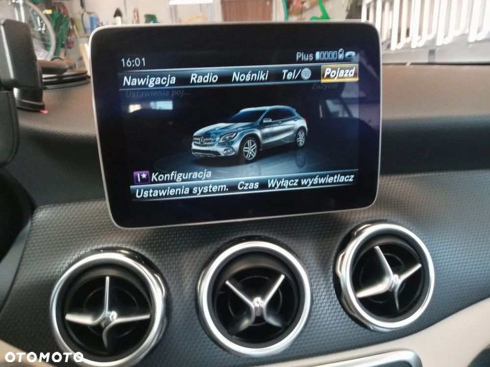 Mercedes-Benz GLA 220 4-Matic - 24