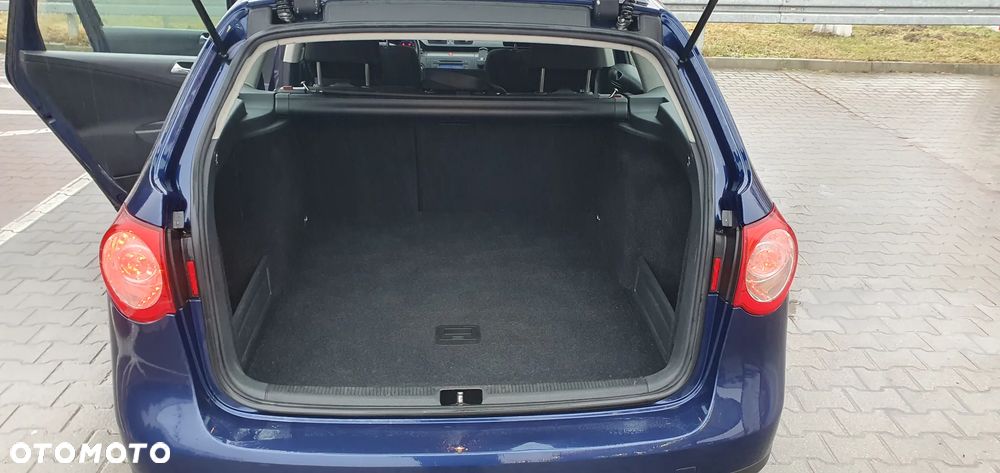Volkswagen Passat - 9