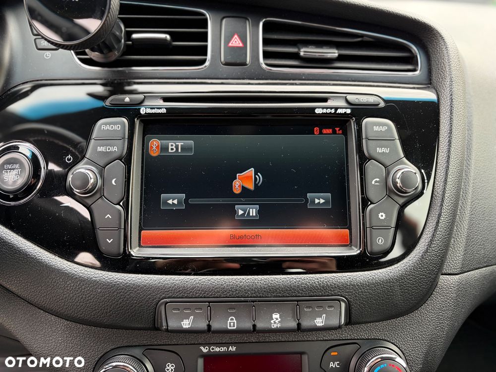 Kia Ceed 1.6 GDI Vision - 22