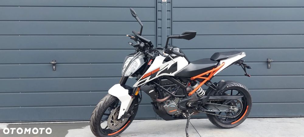 KTM Duke 125