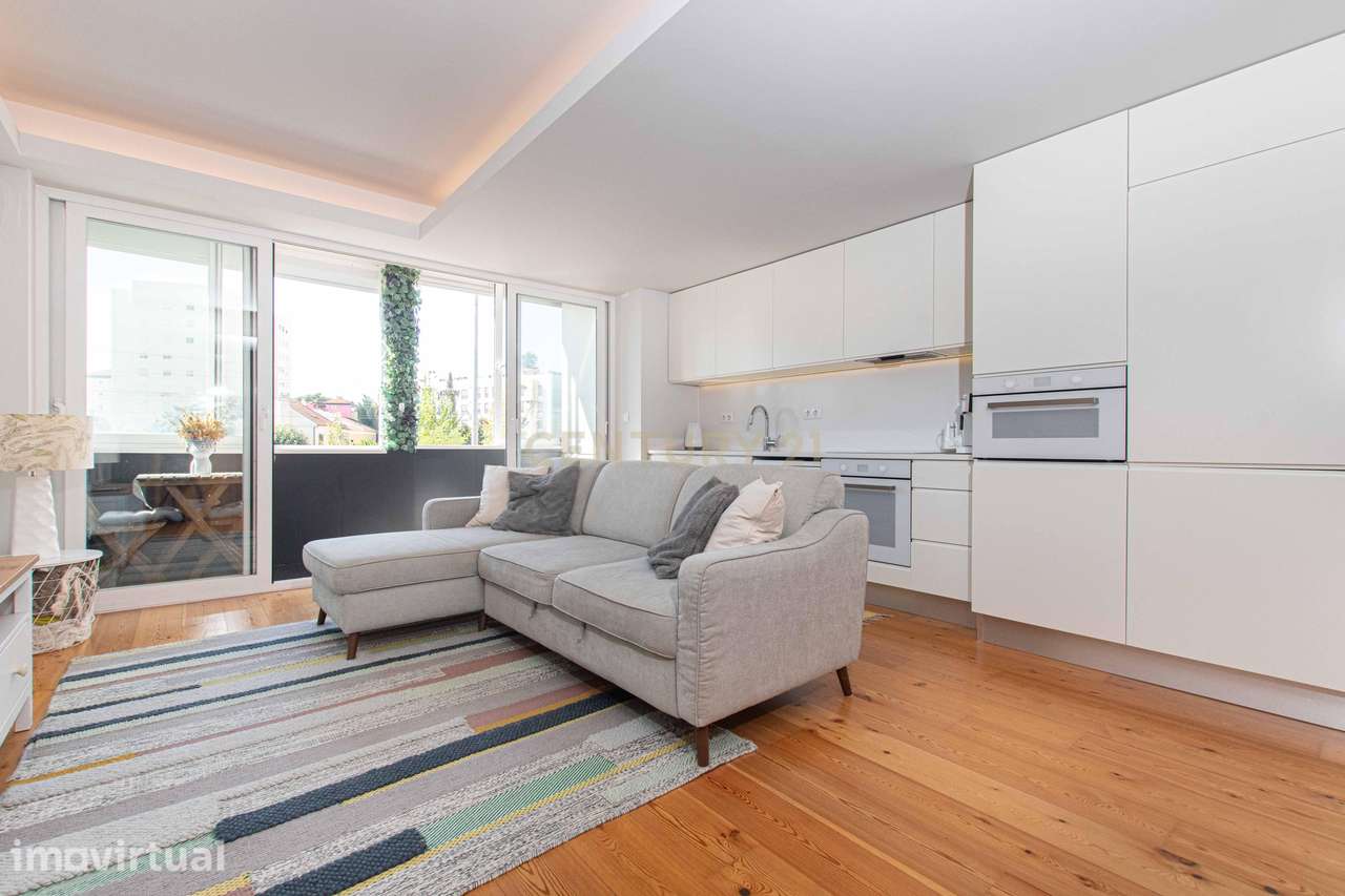 Apartamento Renovado T2 em Benfica, Lisboa - Grande imagem: 3/25