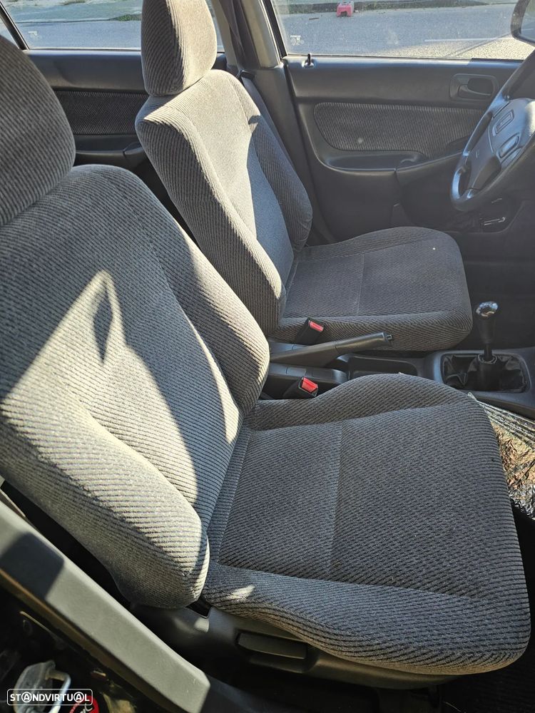 Honda Civic 1.5i LS - 11