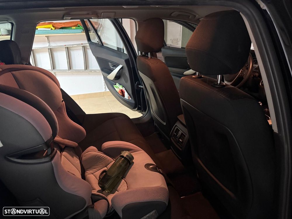 BMW 320 d Advantage Auto - 13