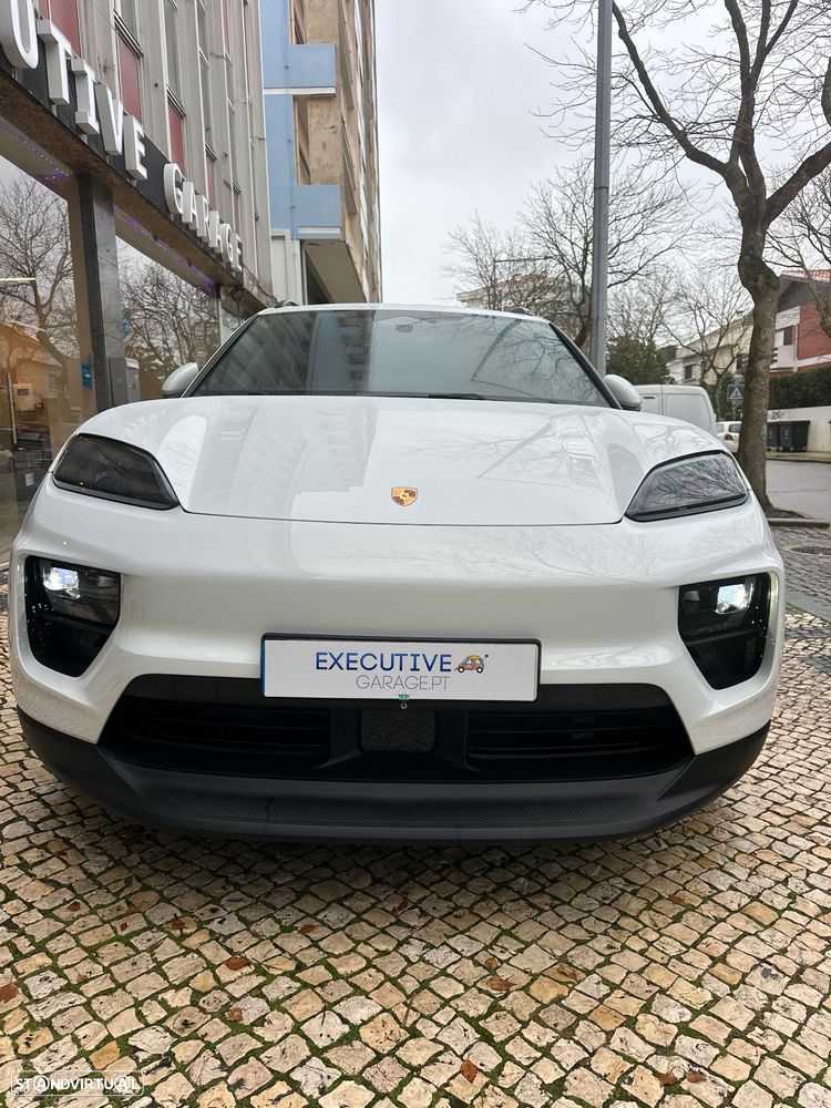 Porsche Macan Electric 4 - 2