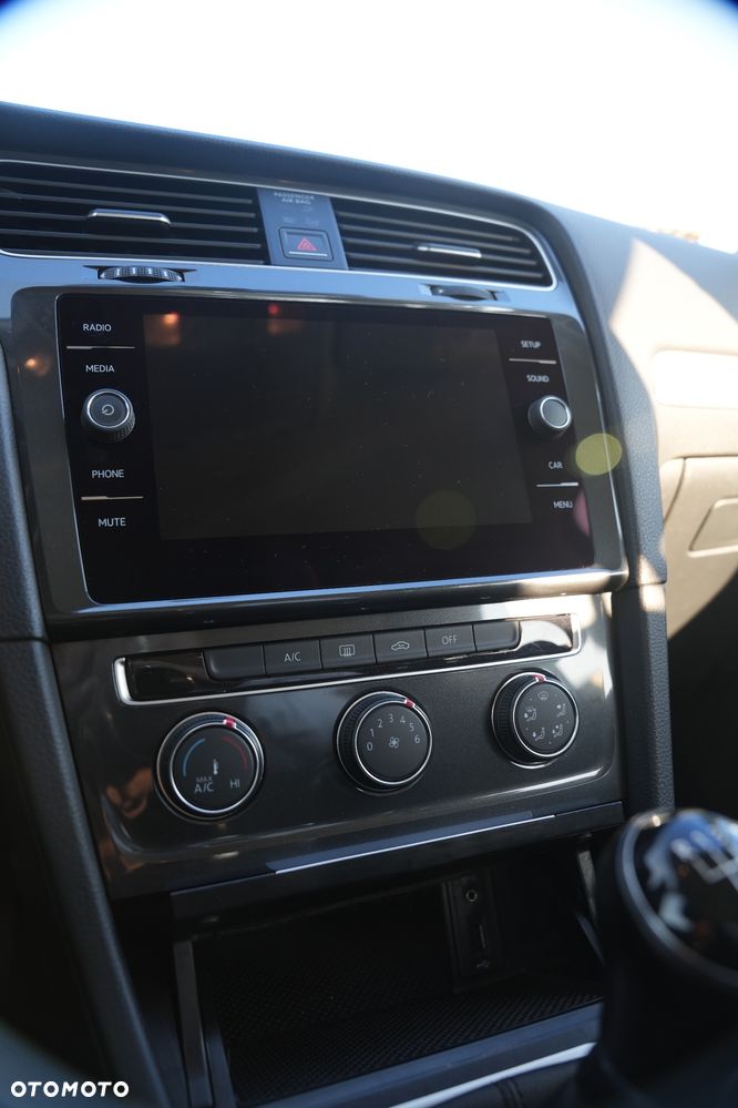 Volkswagen Golf 1.6 TDI BMT Comfortline - 20