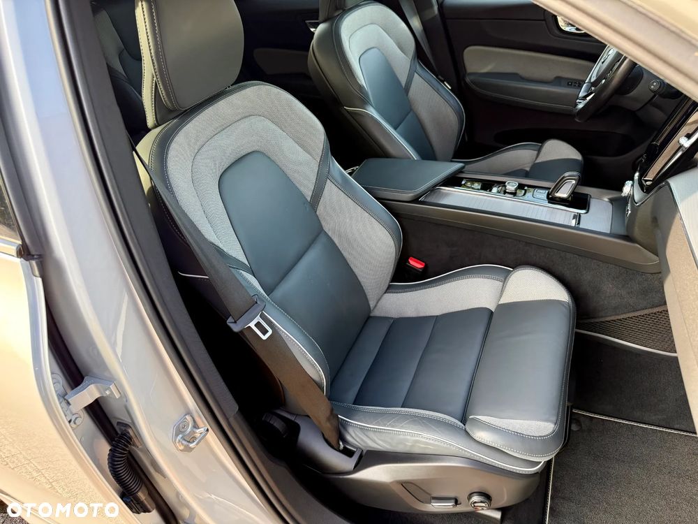 Volvo XC 60 B4 D AWD Geartronic RDesign - 31