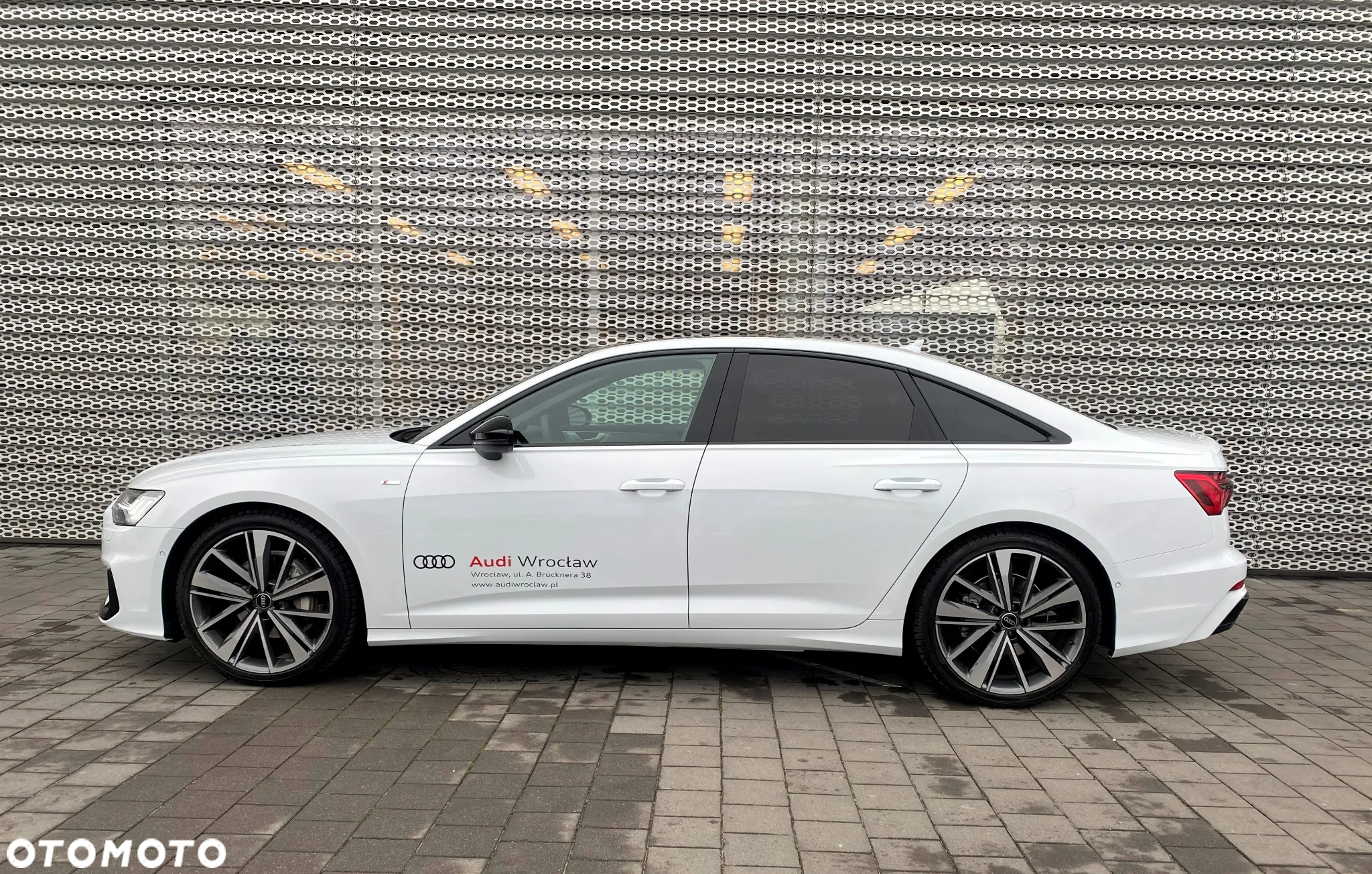 Audi A6 45 TFSI quattro S tronic S line - 4