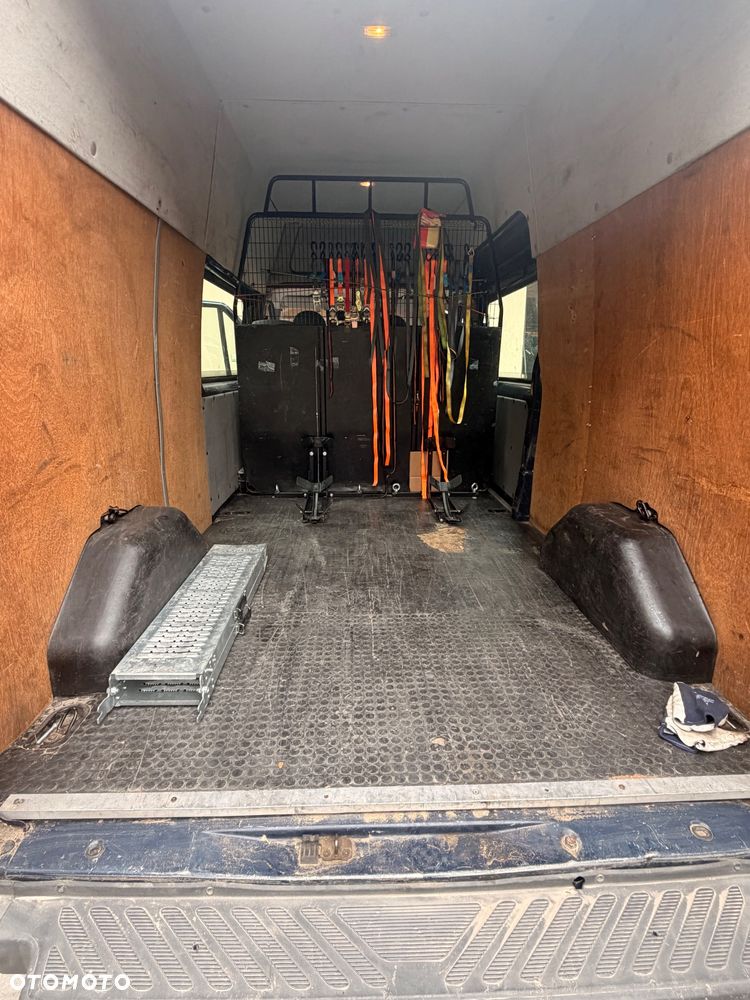 Ford Transit 350L Trend - 13