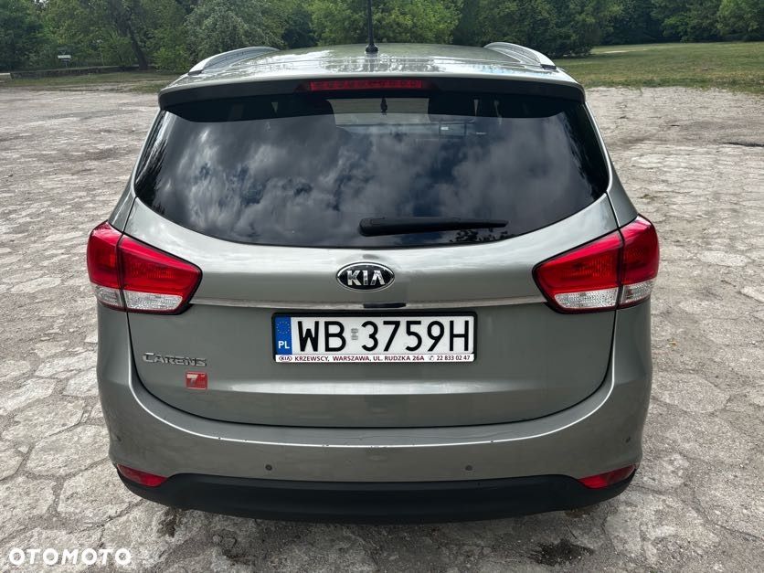 Kia Carens 1.6 GDI L - 17