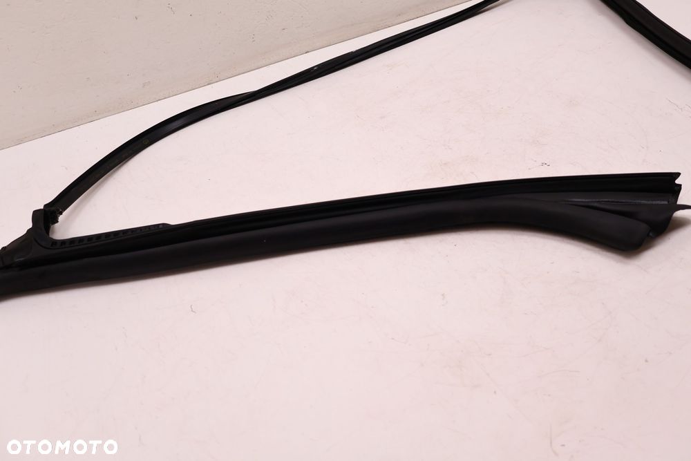 MERCEDES-BENZ CLE A236 USZCZELKA SZYBY CZOŁOWEJ A2366305800 - 3