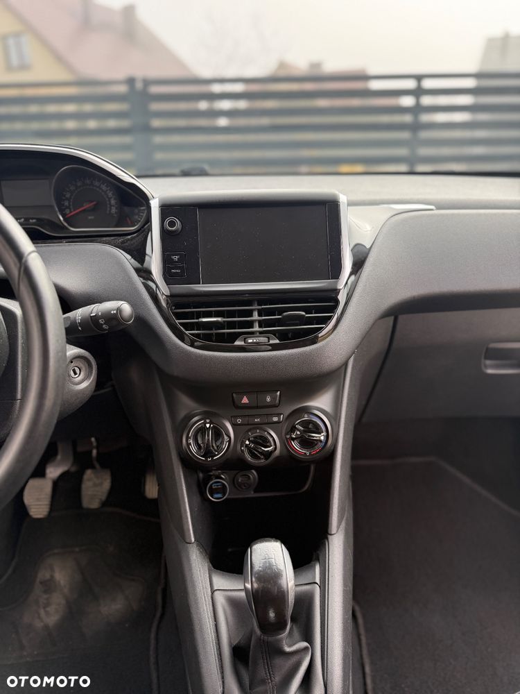 Peugeot 208 1.6 e-HDi Active STT - 17