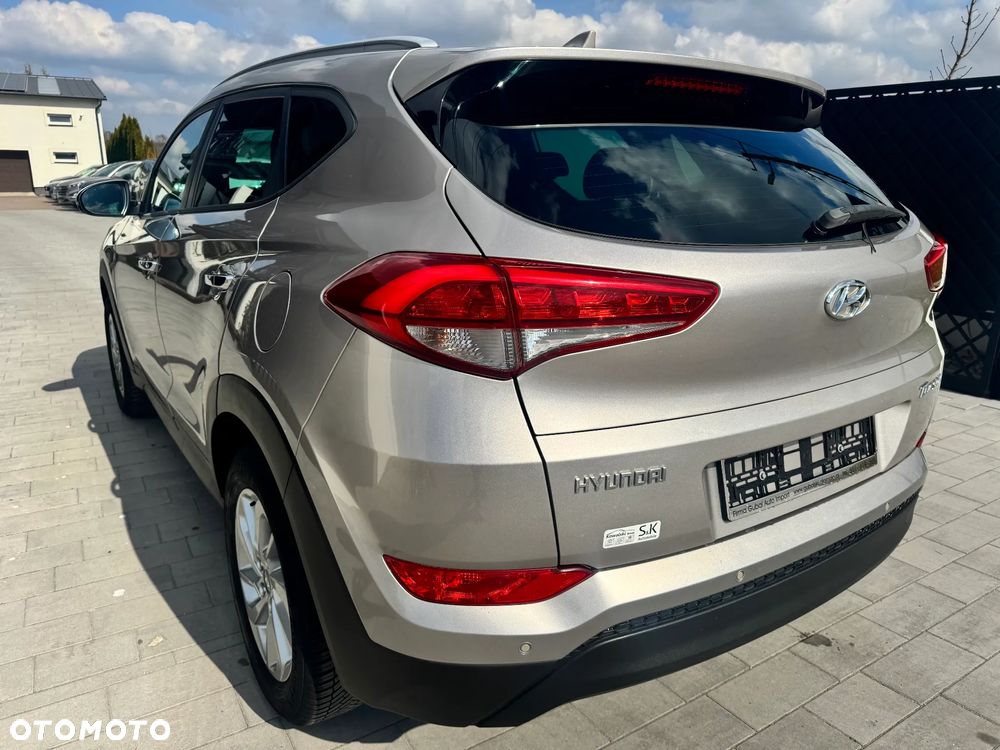 Hyundai Tucson blue 1.6 GDi 2WD Intro Edition - 16