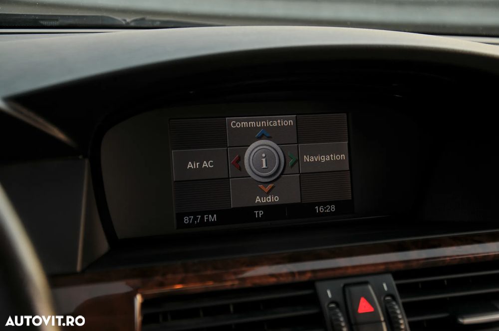 BMW Seria 5 523i Aut. - 17