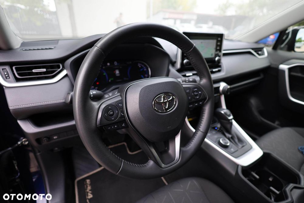 Toyota RAV4 - 18