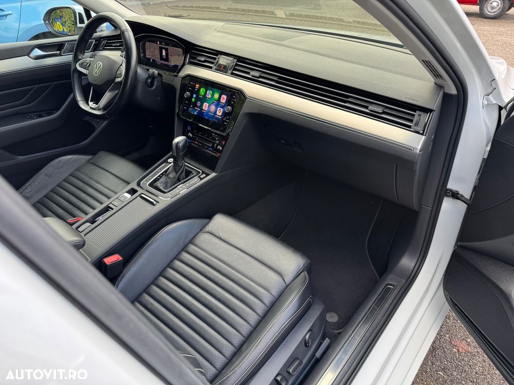 Volkswagen Passat Variant 2.0 TDI SCR DSG Elegance - 25