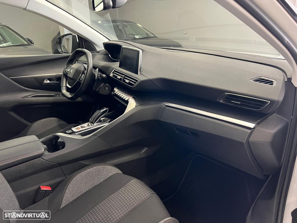 Peugeot 3008 PureTech 130 Stop & Start GPF EAT8 Active Pack - 23