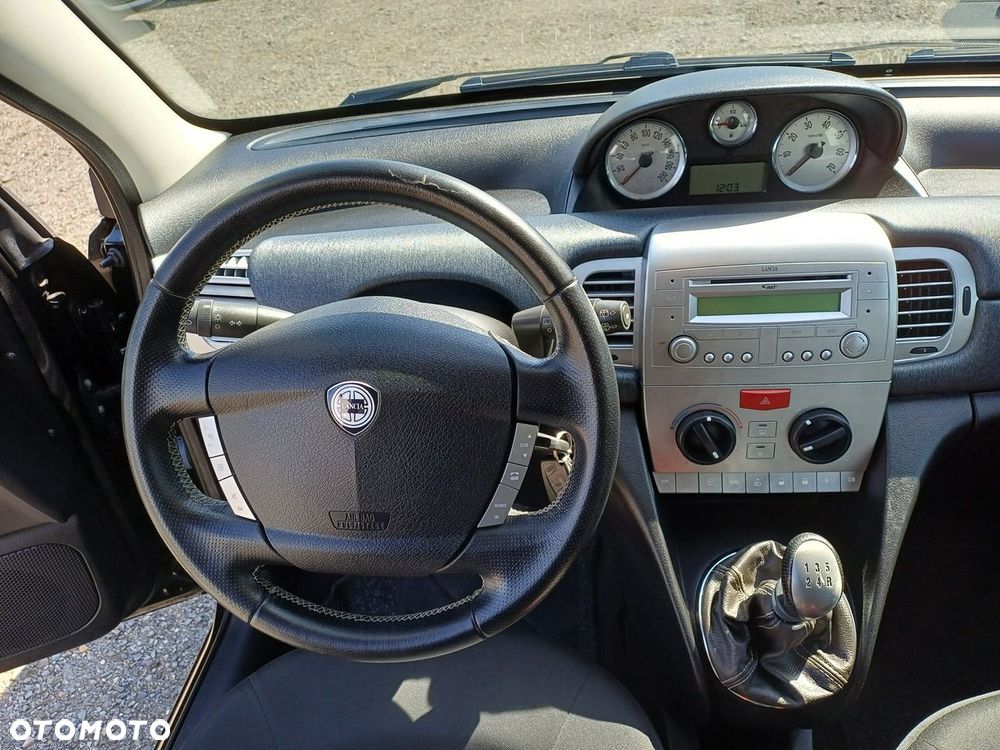 Lancia Ypsilon - 21
