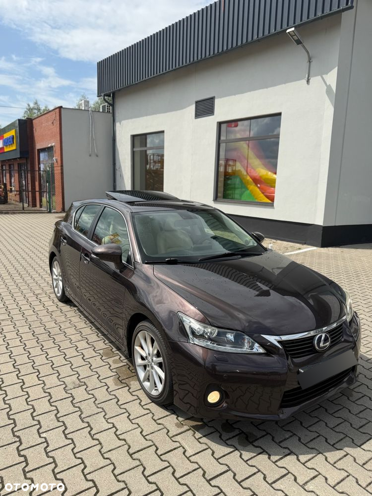 Lexus CT - 4